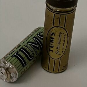 Vintage TUMS Metal Tin Carrying Case With Working Push Bottom